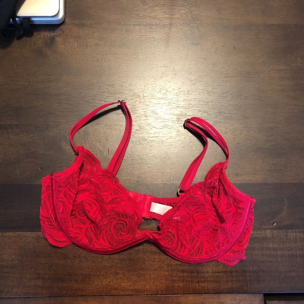Victoria's Secret Very Sexy Unlined Push Up 36C